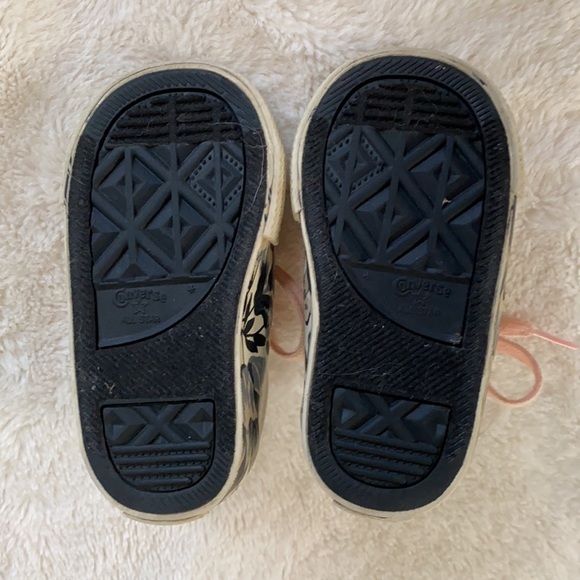 Converse - Picture 4 of 4